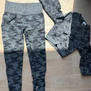 Black camo gymshark workout set
